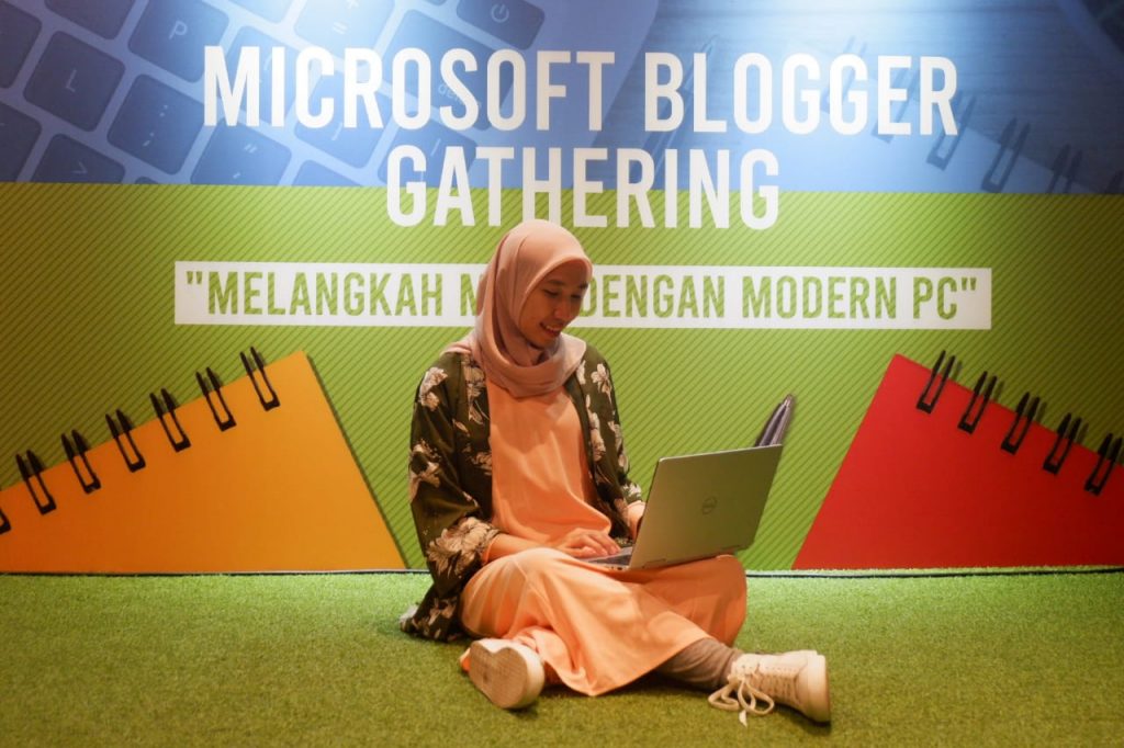Menjadi LIfestyle Blogger dengan Modern PC