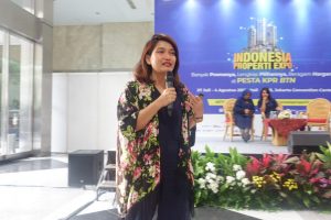 Menata Ruang Kerja Ala Kak Zata Ligouw